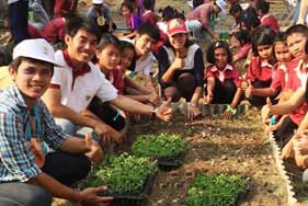 ผักปลอดสารสู่อาหารปลอดภัยซีพีเอฟใส่ใจเยาวชน ผักปลอดสารสู่อาหารปลอดภัยซีพีเอฟใส่ใจเยาวชน