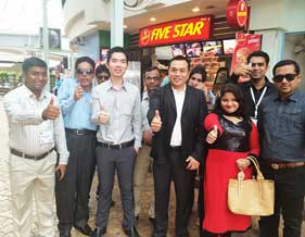 FIVE STAR ต้อนรับคณะชาวบังคลาเทศเยี่ยมชมธุรกิจเถ้าแก่เล็ก FIVE STAR ต้อนรับคณะชาวบังคลาเทศเยี่ยมชมธุรกิจเถ้าแก่เล็ก