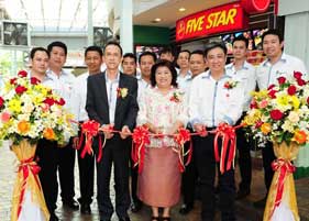 Five Star Opens New Model Shop in Fast Food Style Five Star Opens New Model Shop in Fast Food Style