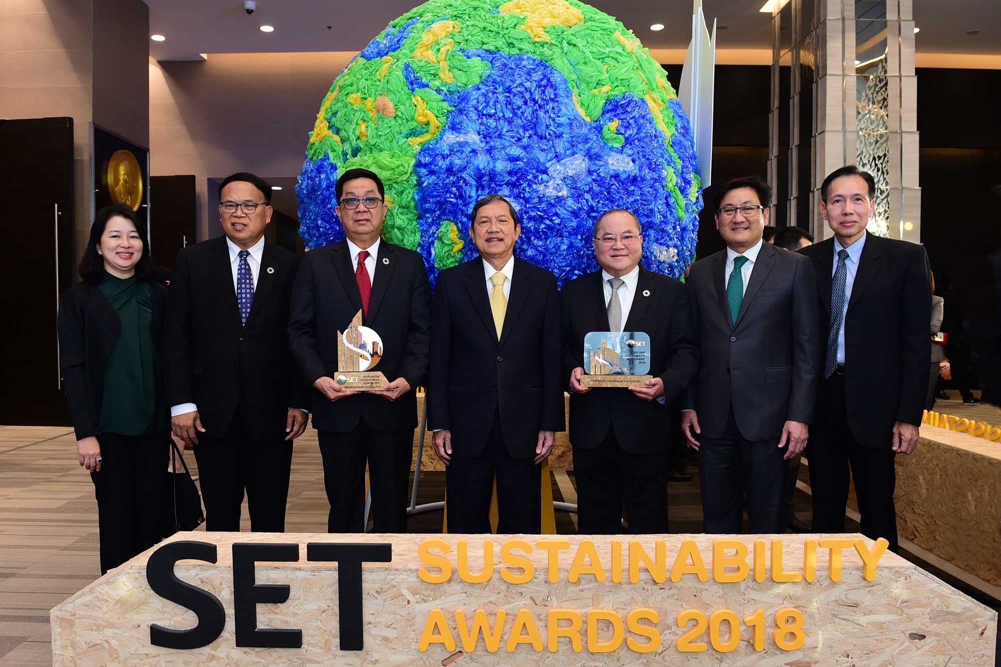 CPF won SET’s Outstanding Sustainability Awards 2018 and Thailand Sustainability Investment CPF won SET’s Outstanding Sustainability Awards 2018 and Thailand Sustainability Investment