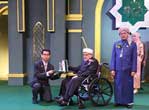 The Sheikhul lslam of Thailand grants Halal Brand Development Award to CPF The Sheikhul lslam of Thailand grants Halal Brand Development Award to CPF