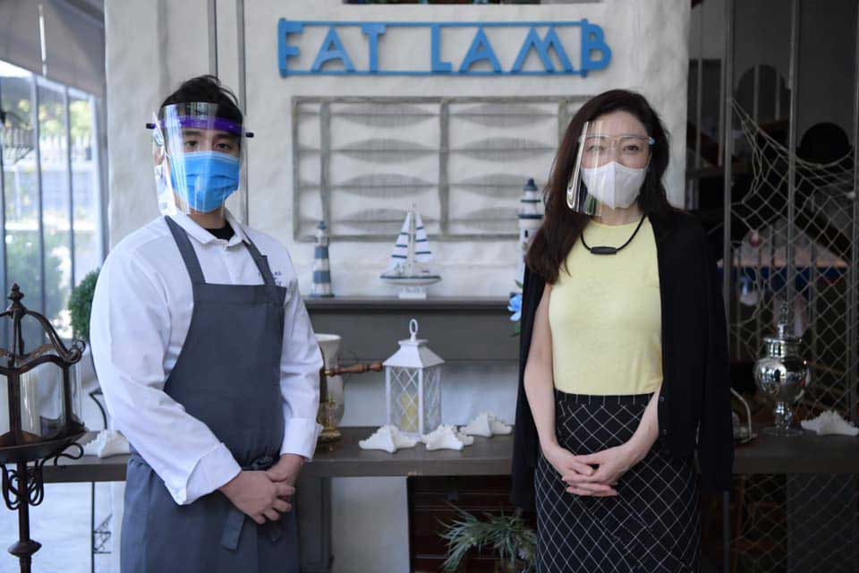 Top chefs in Bangkok and Phuket join forces in helping frontline medical workers fighting against COVID19 through the Chef Cares project Top chefs in Bangkok and Phuket join forces in helping frontline medical workers fighting against COVID19 through the Chef Cares project